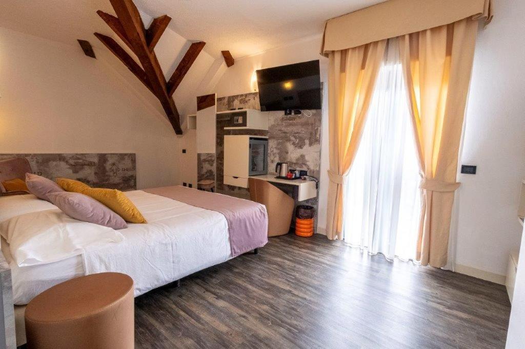 Hotel Le Palme (Adults Only) Dormelletto Ngoại thất bức ảnh